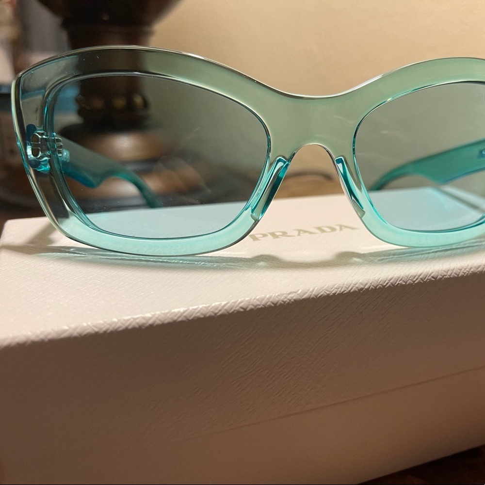 - PRADA